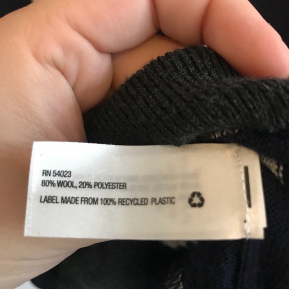 Navy wool sweater windowpane from Gap - Picture 3 of 5